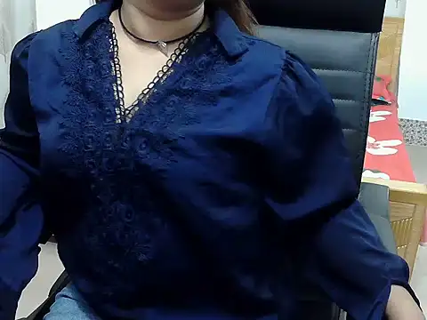 Snapshot of SexyRani2000 chatting on 07.28.26 SexyRani2000 online show from 07.28.26