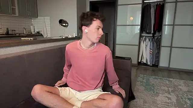 Snapshot of Jeremy1Scott chatting on 11.08.25 Jeremy1Scott online show from 11.08.25