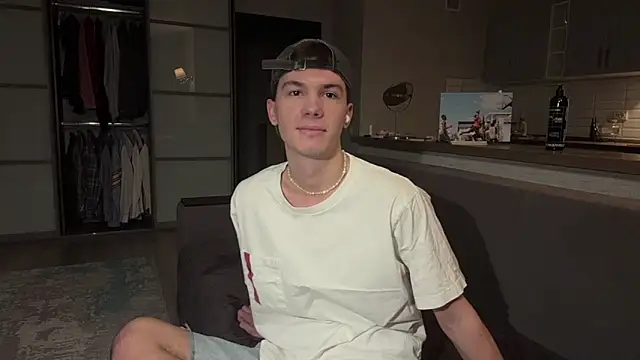 Snapshot of Jeremy1Scott chatting on 11.12.25 Jeremy1Scott online show from 11.12.25