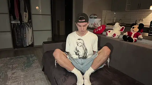 Snapshot of Jeremy1Scott chatting on 11.16.25 Jeremy1Scott online show from 11.16.25