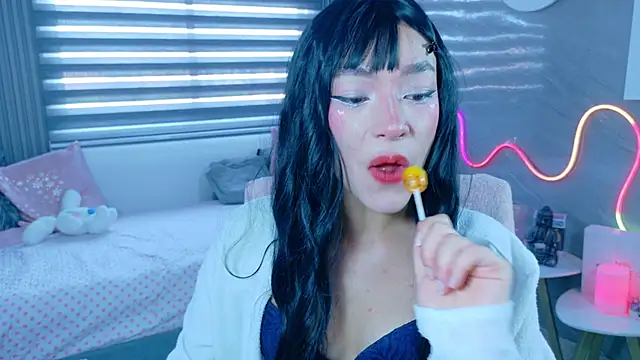 Naaomi cute online show from 10.16.25