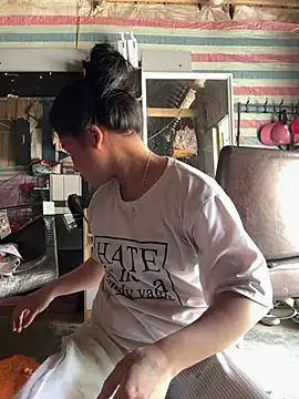 Snapshot of Linh-xxx chatting on 03.02.26 Linh-xxx online show from 03.02.26