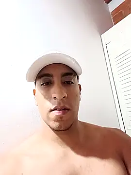 Andresreyes2000 online show from 10.13.25