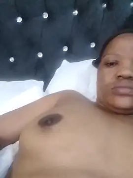 CaramelBoootie online show from 04.13.26