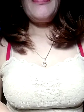 YiyinLy online show from 01.14.26