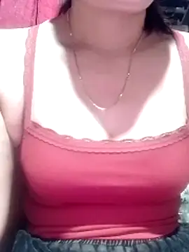 Snapshot of YiyinLy chatting on 03.02.26 YiyinLy online show from 03.02.26