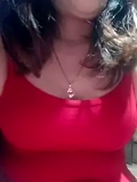 Snapshot of YiyinLy chatting on 03.03.26 YiyinLy online show from 03.03.26