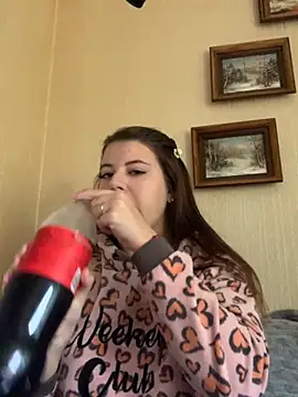 MiraCastellon online show from 11.05.25