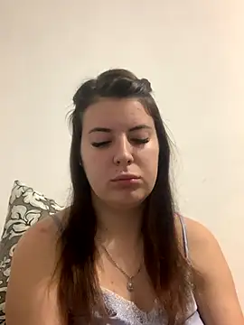 MiraCastellon online show from 11.07.25