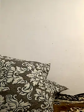 MiraCastellon online show from 11.13.25