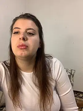 MiraCastellon online show from 11.30.25