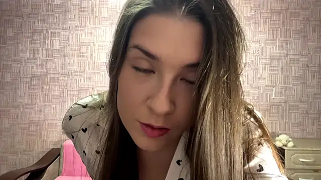 CandyEdaLove online show from 10.30.25