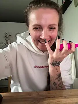 Amy  Leee  online show from 05.30.26