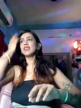 Snapshot of Darling_Annie chatting on 11.01.25 Darling Annie online show from 11.01.25