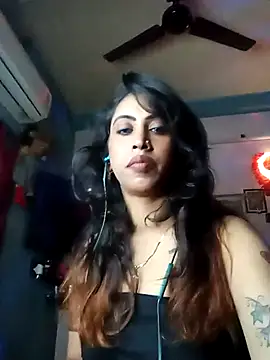 Snapshot of Darling_Annie chatting on 12.16.25 Darling Annie online show from 12.16.25