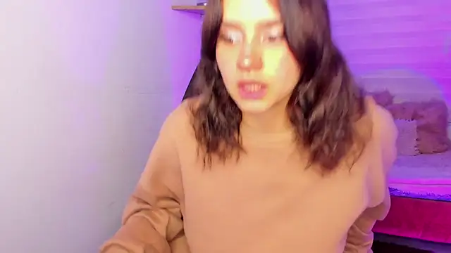 Emily Lindey online show from 10.21.25