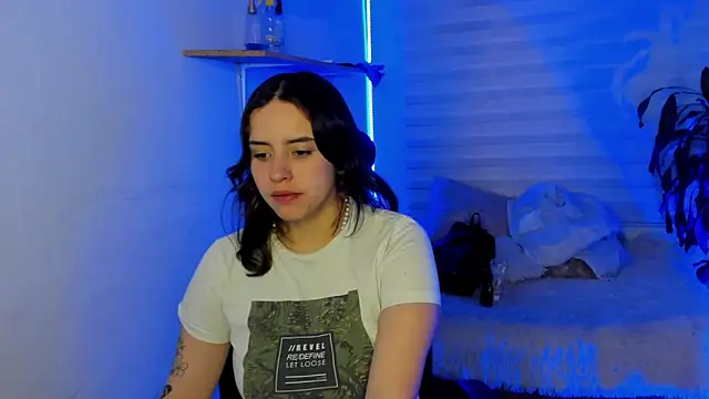 Emily Lindey online show from 11.08.25