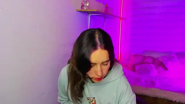 Emily Lindey online show from 11.29.25