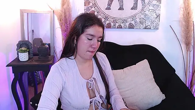 ZharaGag on u online show from 11.28.25