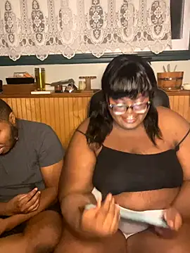 TheChubbySiren online show from 10.26.25