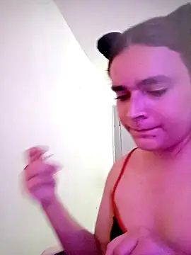 La-Gatiita-trans online show from 10.15.25