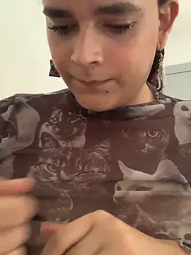 La-Gatiita-trans online show from 10.19.25