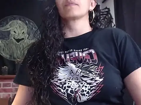 Snapshot of Lucyy_Naugthy chatting on 10.30.25 Lucyy Naugthy online show from 10.30.25