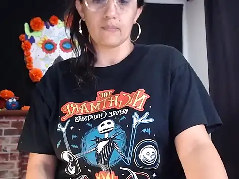 Snapshot of Lucyy_Naugthy chatting on 11.16.25 Lucyy Naugthy online show from 11.16.25