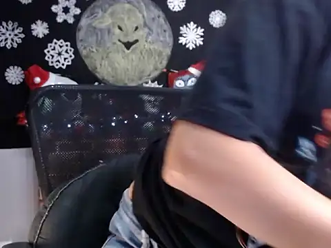 Snapshot of Lucyy_Naugthy chatting on 11.26.25 Lucyy Naugthy online show from 11.26.25