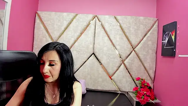 Agatha Leon  online show from 03.28.26