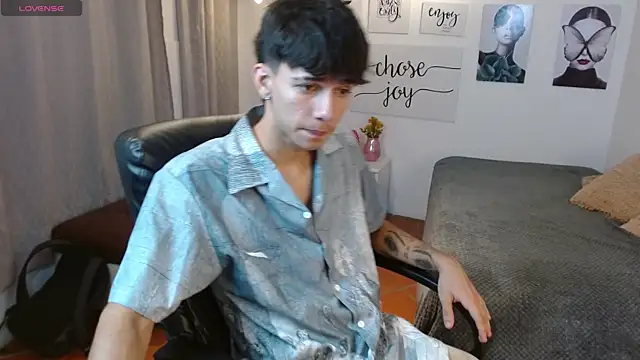 Snapshot of AmethystShadow17 chatting on 11.06.25 AmethystShadow17 online show from 11.06.25