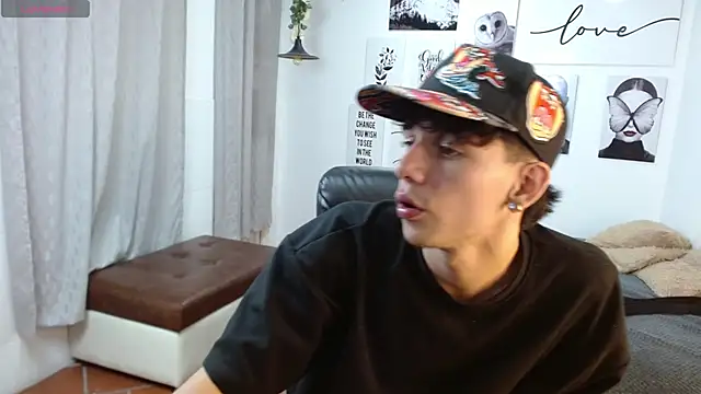 Snapshot of AmethystShadow17 chatting on 11.09.25 AmethystShadow17 online show from 11.09.25