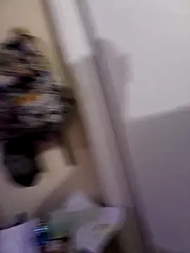 Snapshot of whateveruwanthowever chatting on 11.04.25 whateveruwanthowever online show from 11.04.25