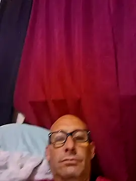 Snapshot of whateveruwanthowever chatting on 11.06.25 whateveruwanthowever online show from 11.06.25