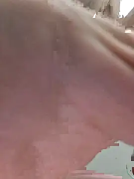 Snapshot of whateveruwanthowever chatting on 11.11.25 whateveruwanthowever online show from 11.11.25