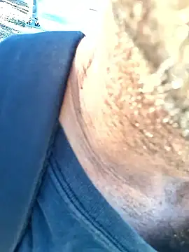 Snapshot of whateveruwanthowever chatting on 11.13.25 whateveruwanthowever online show from 11.13.25