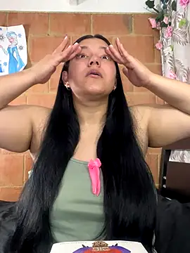 kassandra luxury online show from 10.30.25