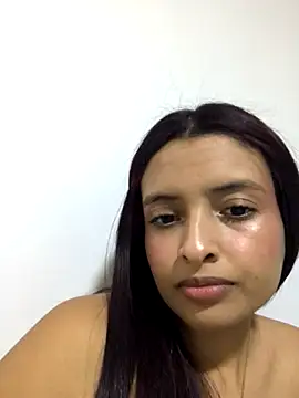 Aithana Petite online show from 11.20.25