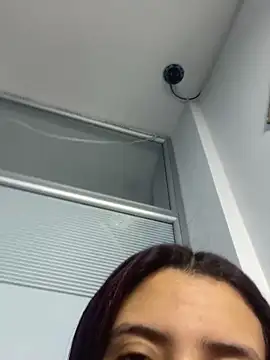 Aithana Petite online show from 12.02.25