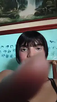 Snapshot of Megan_glow chatting on 10.24.25 Megan glow online show from 10.24.25