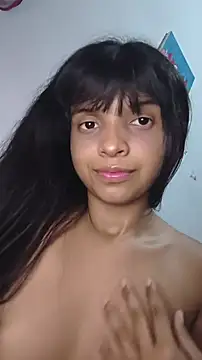 Snapshot of Megan_glow chatting on 10.30.25 Megan glow online show from 10.30.25