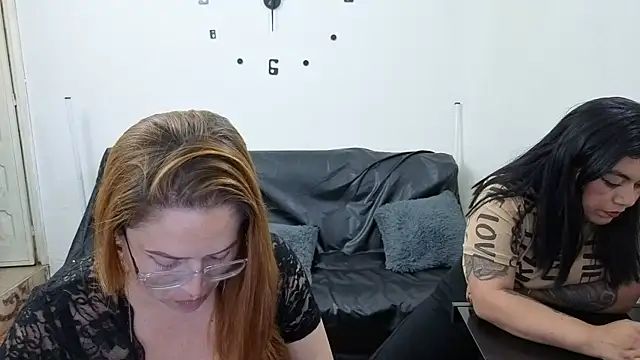 lesb milf online show from 04.21.26