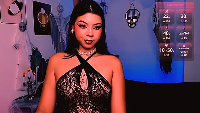 ivonyrose  online show from 10.22.25