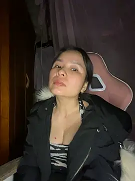 Listen-ly online show from 12.22.25