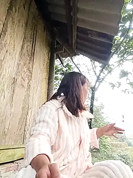 Nguyet2k4 online show from 12.05.25