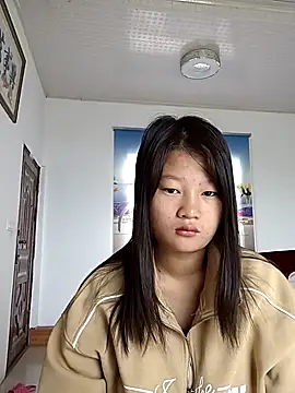nghi-xinh online show from 10.16.25
