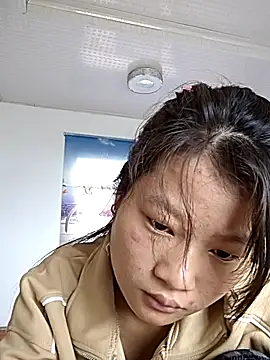 nghi-xinh online show from 10.17.25