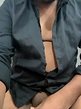 Akki19989 online show from 10.18.25