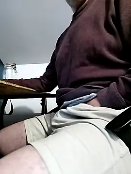 nicolaspgarnier online show from 11.06.25