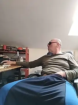 nicolaspgarnier online show from 04.04.26